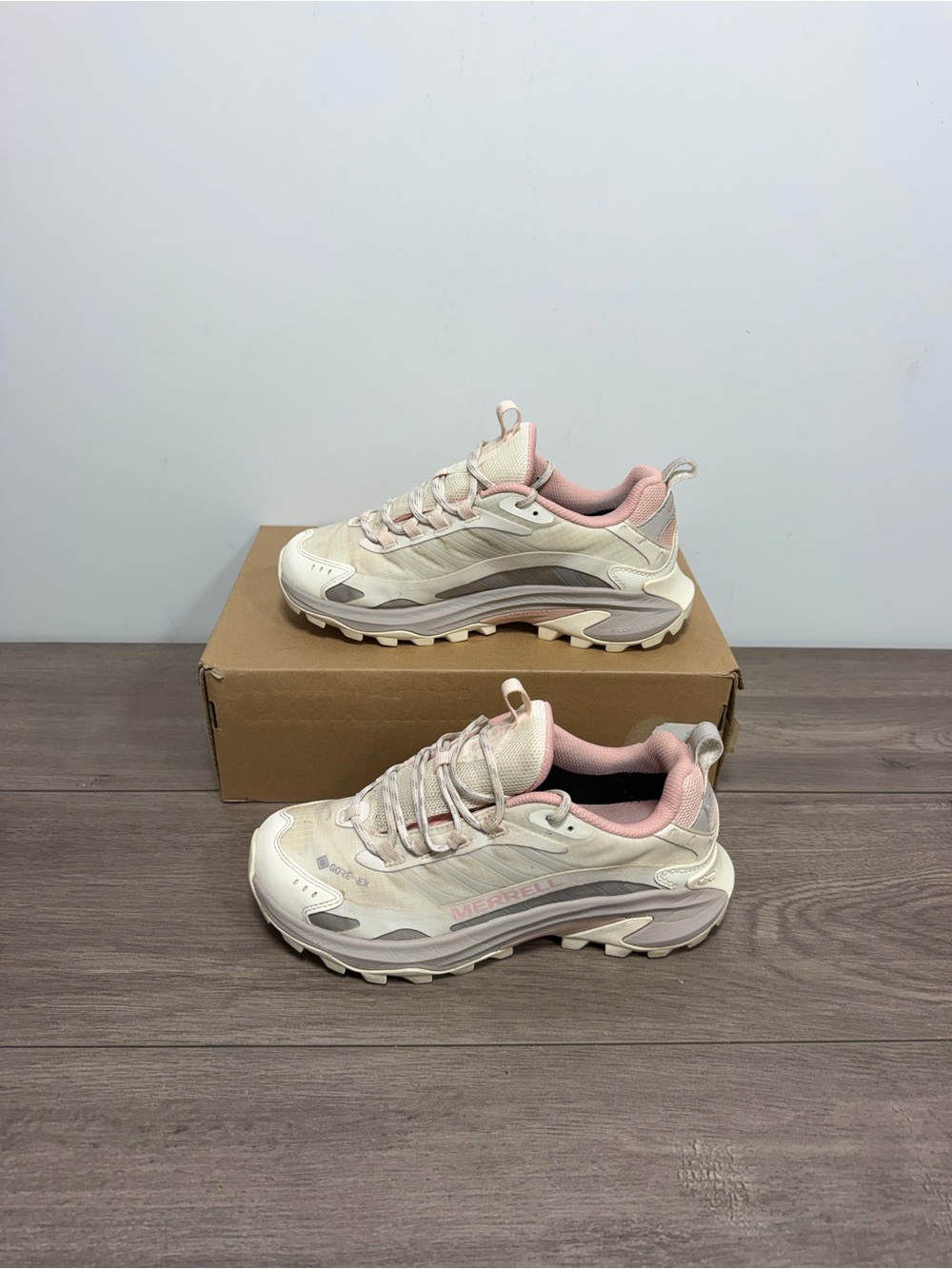 Used women Merrell Moab Speed 2 GTX Waterproof Hiking Sneakers size 8